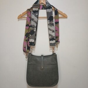 Threaded Pear Gray Faux Leather Crossbody w/ Two Camo Straps Gold Hardware NWOT!
